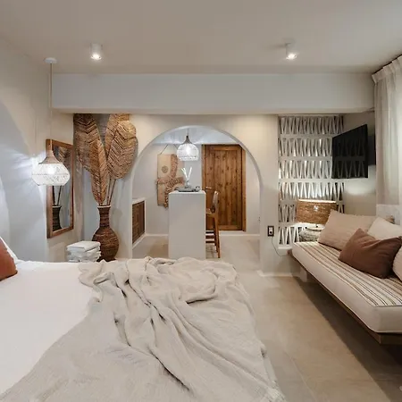 Chic Elysium - Serenity * Naxos City