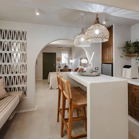 Chic Elysium - Serenity * Naxos City