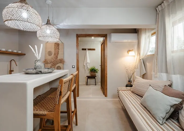 Chic Elysium - Serenity * Naxos City