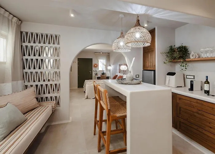 Chic Elysium - Serenity * Naxos City